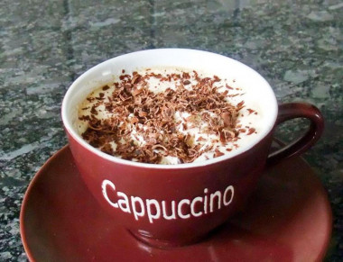Cappuccino z migdałami i brązowym cukrem przepis ze zdjęciami krok po kroku i wideo