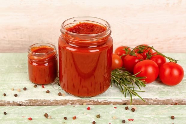 Ketchup na zimę z pomidorów w powolnej kuchence-prosty i pyszny przepis, jak gotować krok po kroku