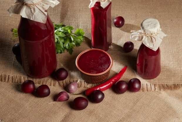 Ostry sos śliwkowy na zimę-prosty i pyszny przepis, jak gotować krok po kroku