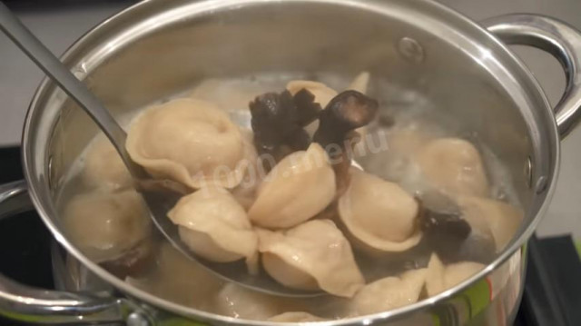 Firmowe syberyjskie pielmieni z grzybami przepis ze zdjęciami krok po kroku i wideo