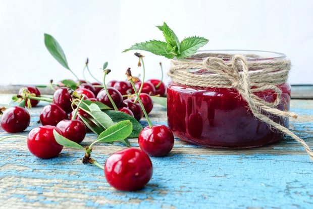 Dżem wiśniowy z cynamonem-prosty i pyszny przepis, jak gotować krok po kroku