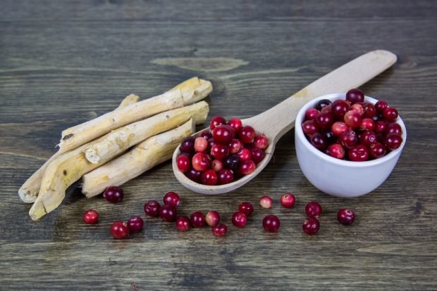 Chrzan z żurawiną na zimę – prosty i smaczny przepis, jak gotować krok po kroku