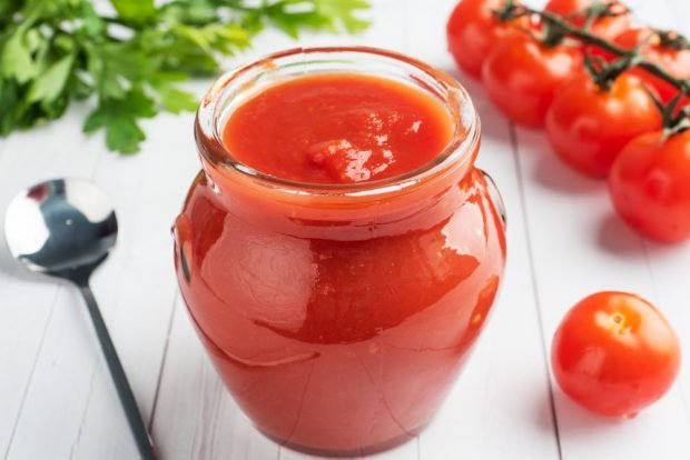 Pomidory we własnym soku bez octu na zimę