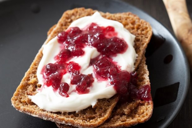 Dżem z borówki brusznicy-prosty i pyszny przepis, jak gotować krok po kroku