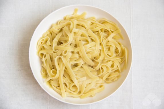 Lagman z wołowiną i gotowym makaronem: zdjęcie przygotowania przepisu, krok 9 Lagman z wołowiną i gotowym makaronem: zdjęcie przygotowania przepisu, krok 9