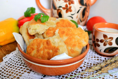 Pierożki na kefirze smażone na patelni przepis ze zdjęciami krok po kroku i wideo