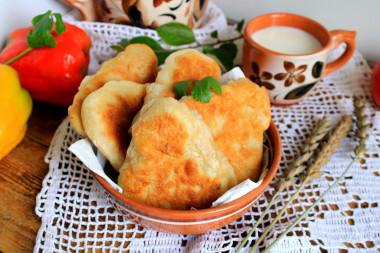 Pierożki na kefirze smażone na patelni przepis ze zdjęciami krok po kroku i wideo