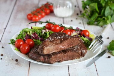 Stek ribeye na patelni przepis ze zdjęciami krok po kroku i wideo