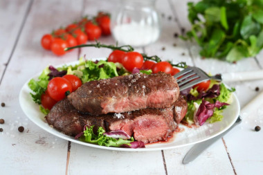 Stek ribeye na patelni przepis ze zdjęciami krok po kroku i wideo