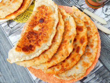 Czebureki z ciasta parzonego przepis ze zdjęciami krok po kroku i wideo