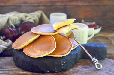 Klasyczne amerykańskie pancakes przepis ze zdjęciami krok po kroku i wideo