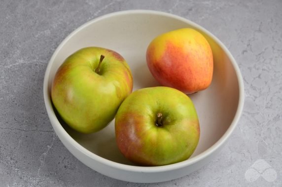 Jabłka pieczone z jagodami i miodem: zdjęcie przygotowania przepisu, krok 1